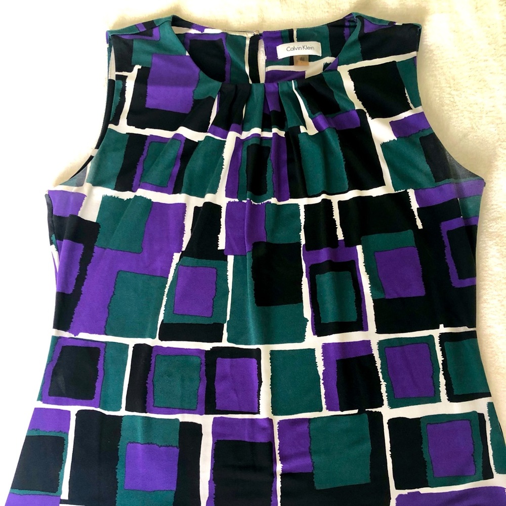 Calvin Klein sleeveless patterned blouse size L